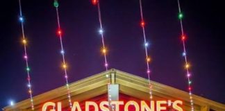 Gladstone's Long Beach Patio