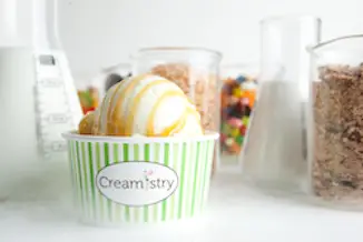 Creamistry - Corona Logo