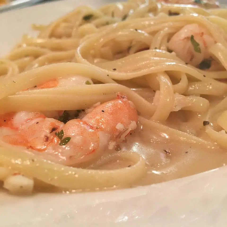 Mama D's Scampi