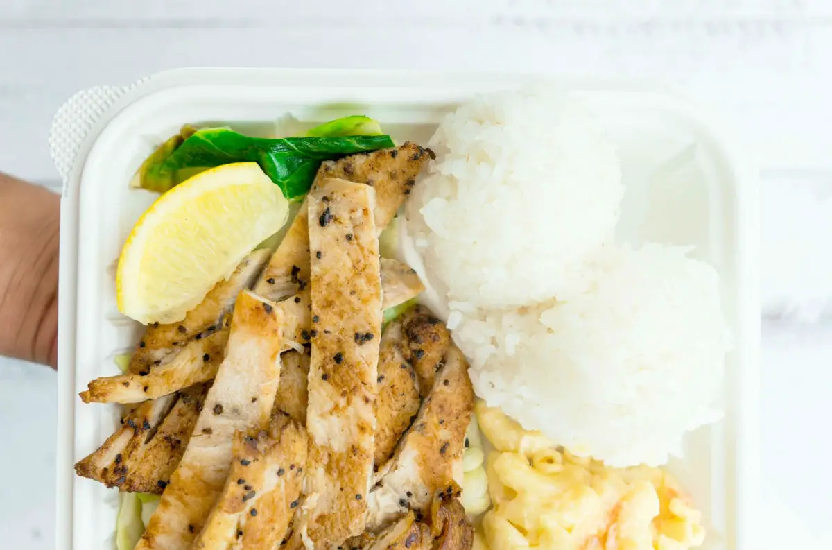 Ono Hawaiian Chicken Lunch Platter