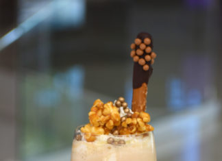 Pizza Burger Dulche De Leche Milkshake